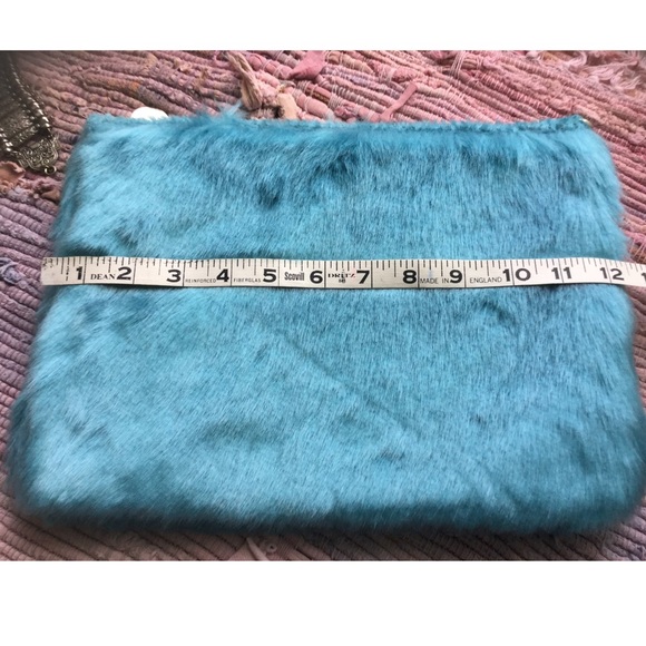BOHO FAUX FUR CLUTCH 🔴FINAL CLEARANCE/SALE🔴 - Picture 4 of 6